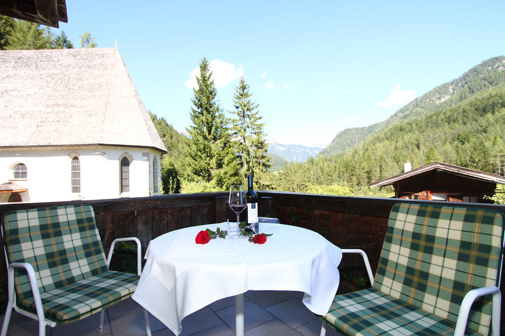 Gasthof St. Adolari Hotel Sankt Ulrich am Pillersee Room photo