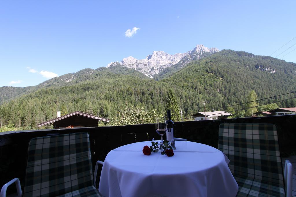 Gasthof St. Adolari Hotel Sankt Ulrich am Pillersee Room photo